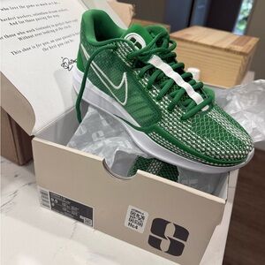 Nike Sabrina 1 Basketball shoes